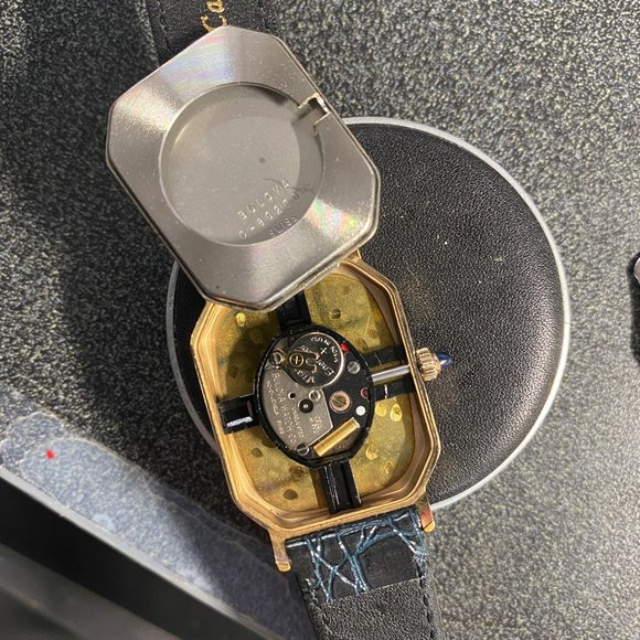 VINTAGE Bulova ACCUTRON SWISS QUARTZ 18K Heavy Gold electroplate - Picture 9 of 9